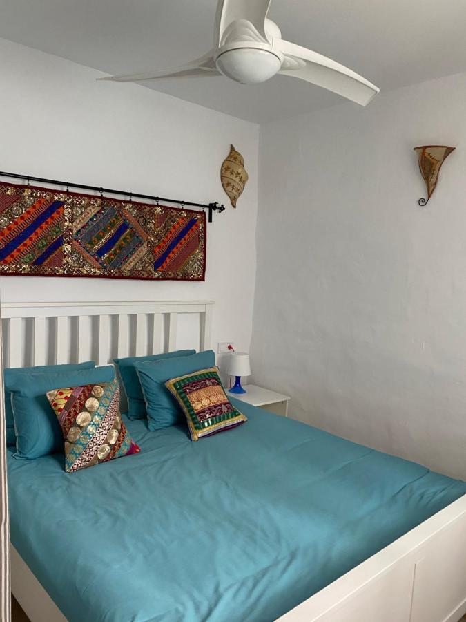 Cheerful One Bedroom Townhouse With Patio Árchez Buitenkant foto